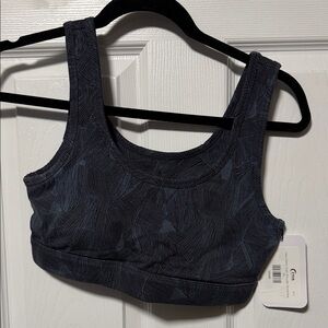 NWT zyia Patterned Sports Bra